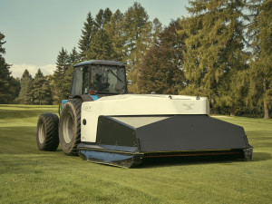 L’entreprise suisse Ecorobotix travaille depuis 2023 sur l’adaptation de son pulvérisateur ultraprécis agricole aux golfs et terrains de sport. Avec son modèle ALBA, piloté par une IA très précise, elle ouvre les portes à une réduction très importantes des quantités d’herbicides utilisée.